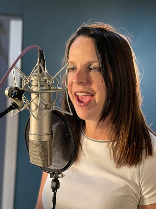 Julia Caulder singing